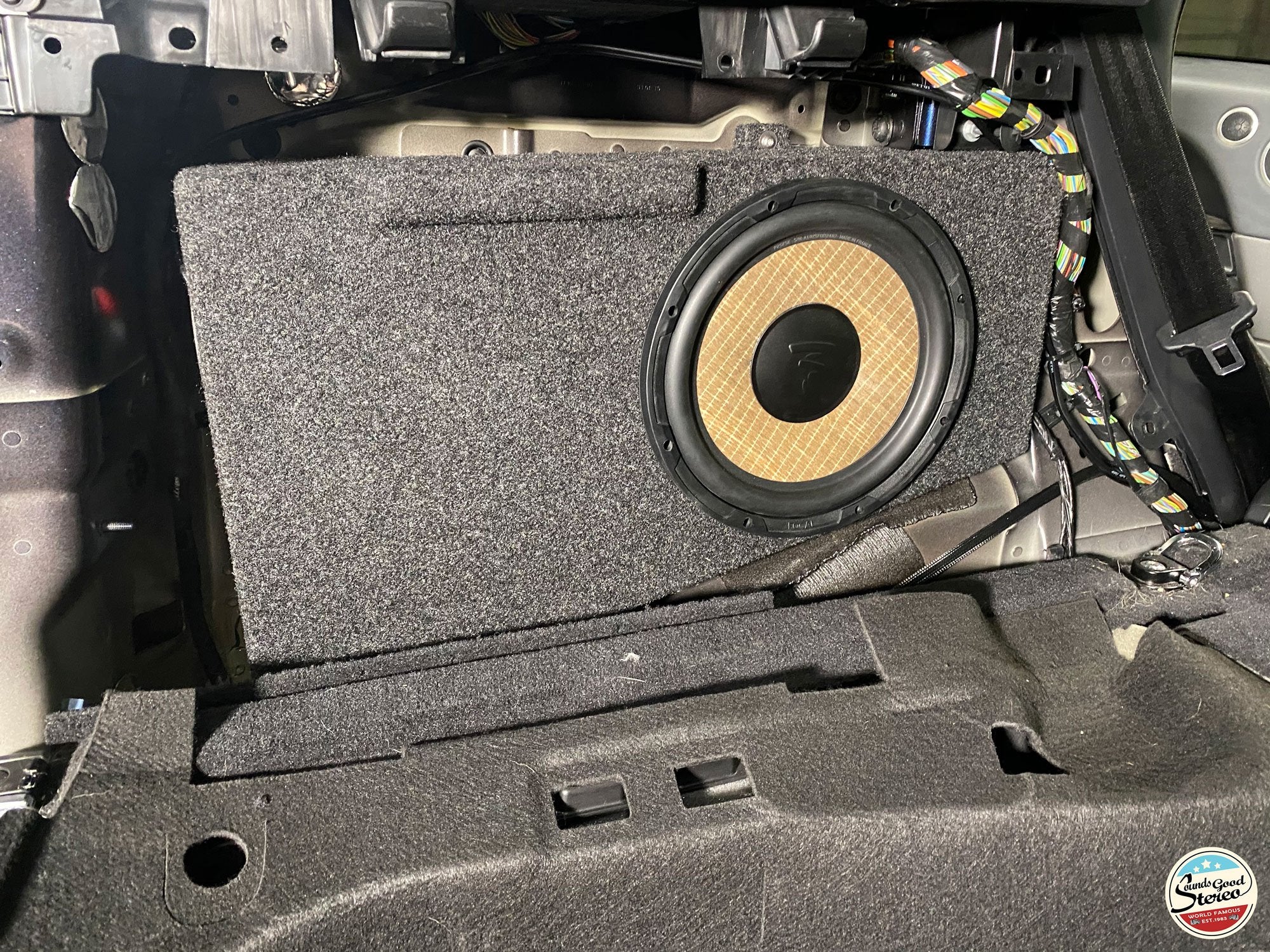 Custom Stealth Subwoofer Enclosure Compatible with 2014-2020 Range Rover  Sport-Arc Audio A-Series 1-ohm
